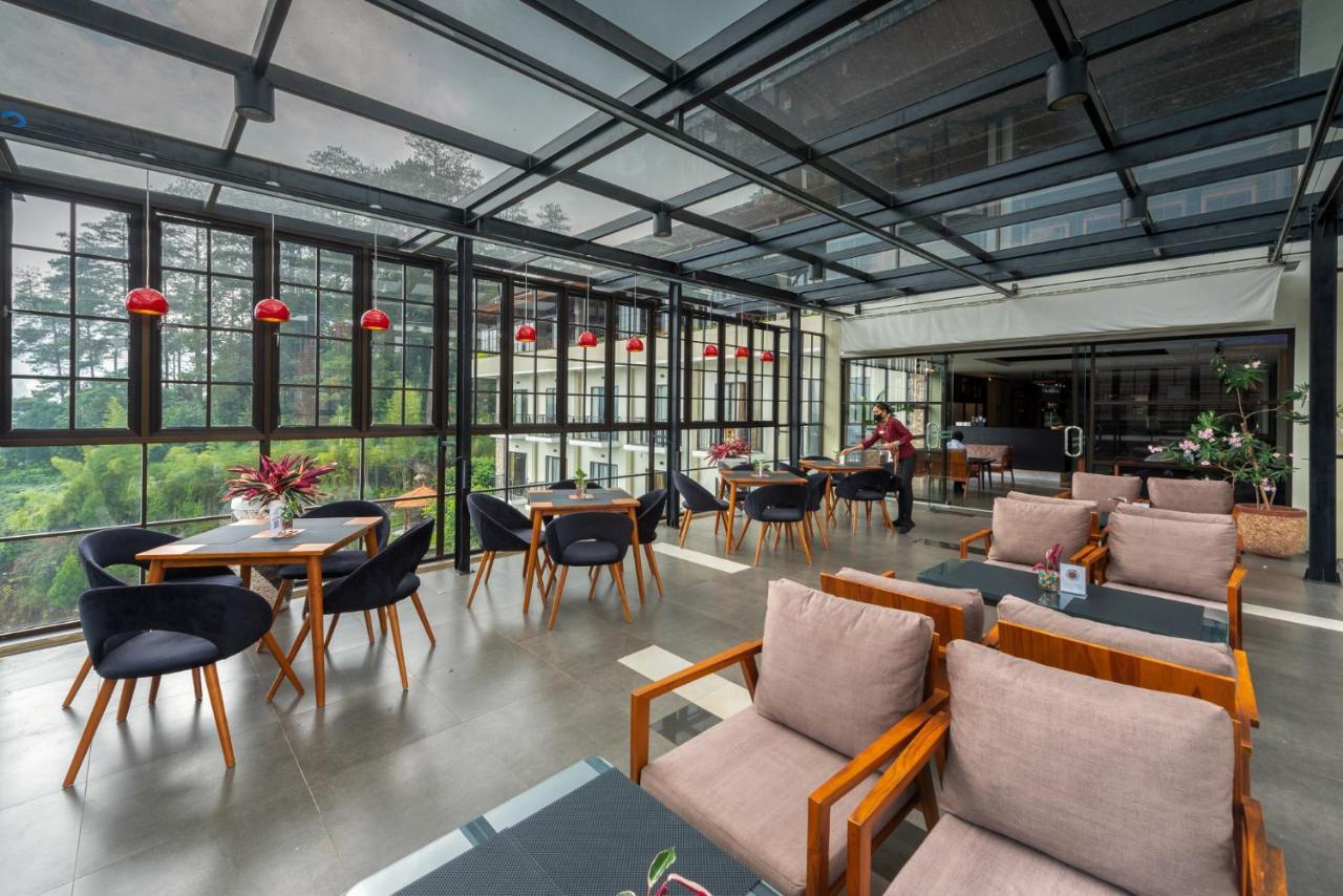 Nava Hotel Tawangmangu Eksteriør bilde