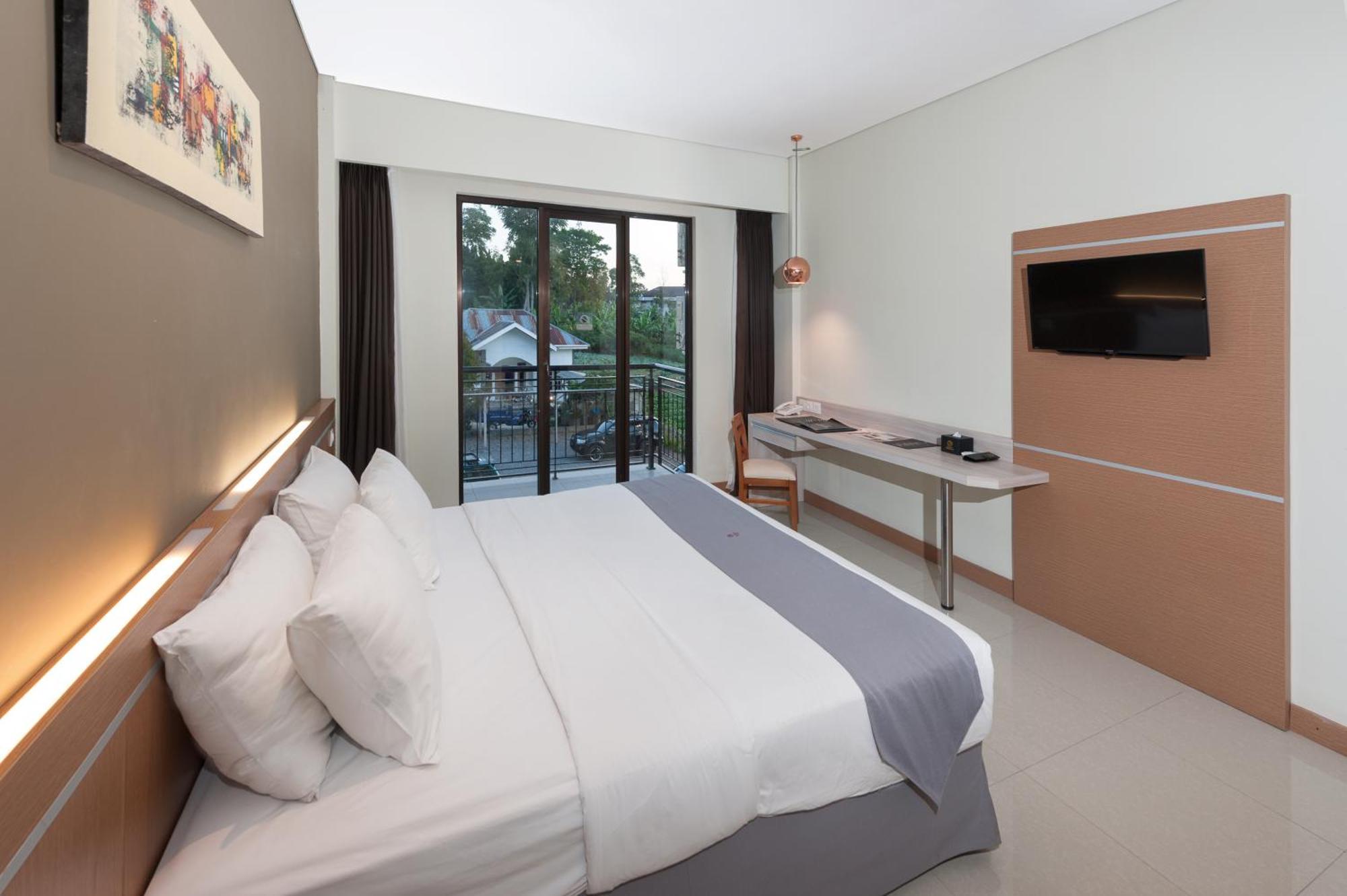 Nava Hotel Tawangmangu Eksteriør bilde